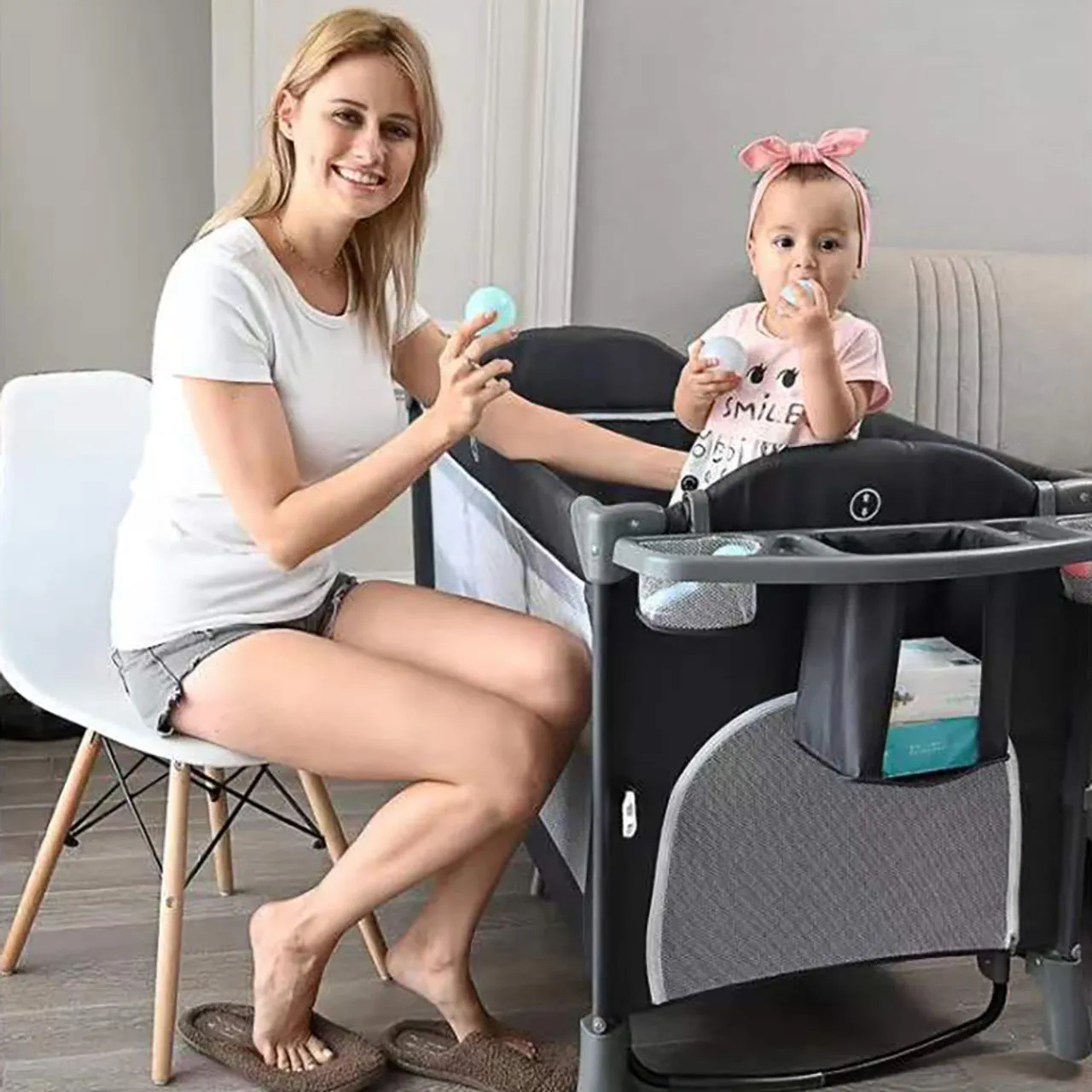 Teknum 4-in-1 Baby Bedside Co-Sleeper Bassinet - Black — Photograph 4 of 7
