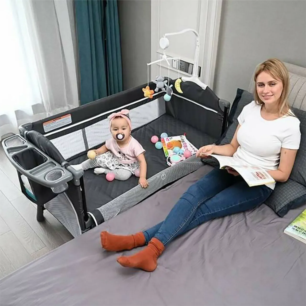 Teknum 4-in-1 Baby Bedside Co-Sleeper Bassinet - Black — Photograph 6 of 7