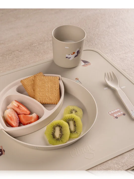Citron Bio Based Tableware Set - Vehicles — Photograph 3 of 7