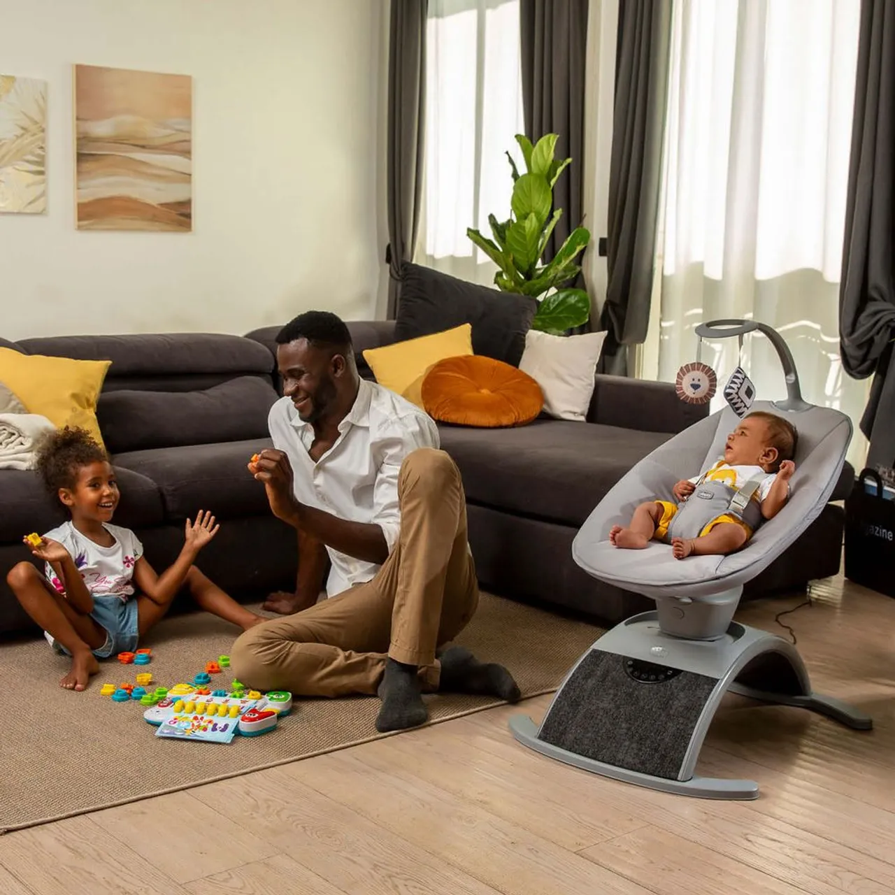 Chicco Comfy Wave Electric Baby Swing - Silver — Photograph 2 of 8